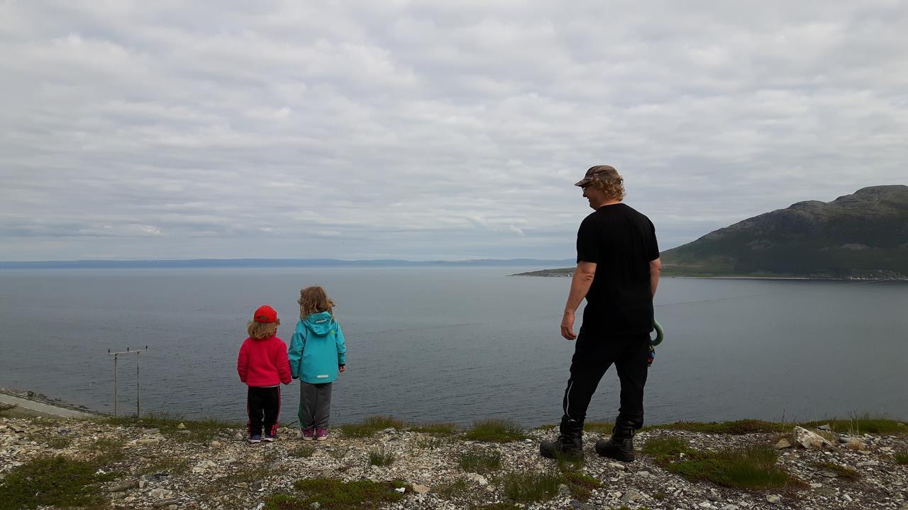 Olderfjord Turistsenter Ξενοδοχείο Russenes Εξωτερικό φωτογραφία